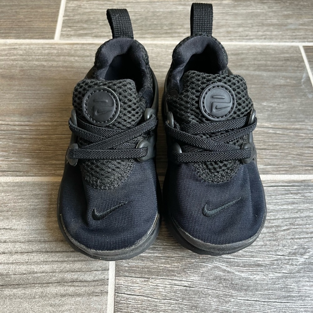 Nikes for baby size 5